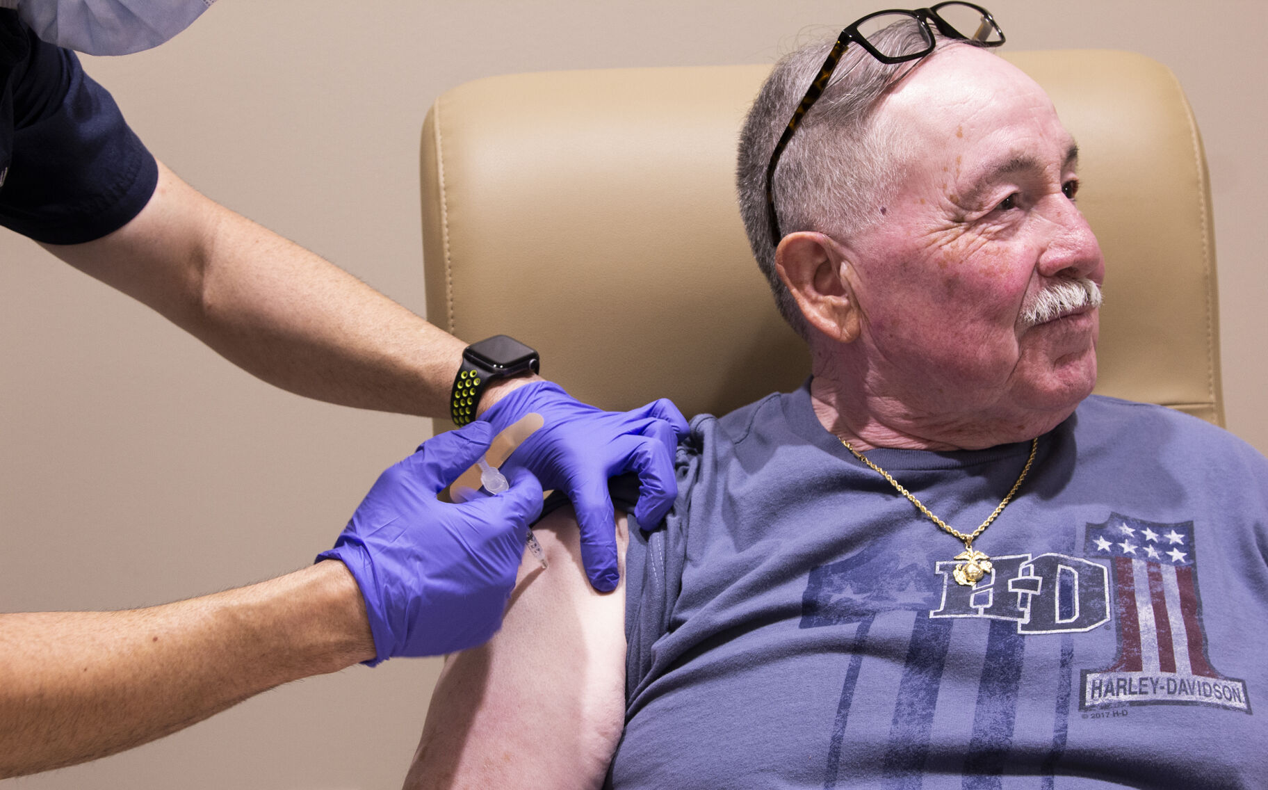 Arlington Fire Department offers COVID-19 vaccines, boosters to public